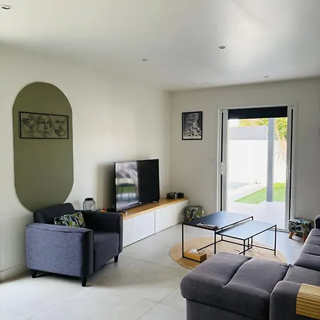 Alma, 3 Chambres, Piscine Privee, Elegante Maison Familiale Au Calme Entre Montpellier Et La Mediterranee Villa *